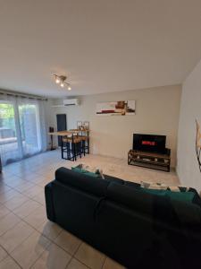 Cosy Decines Groupama Stadium-LDLC Arena Climatisé