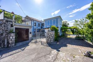 MICIKA Country house