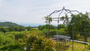 fantastic lake view and pool, Primo sole