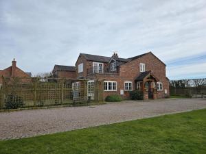 ROW House - Cheshire Countryside