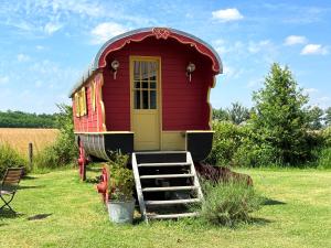 B&B / Chambres d'hotes La roulotte Champetre des Grillots : photos des chambres