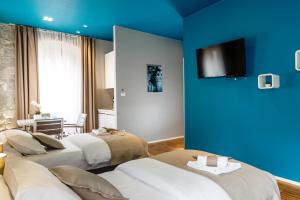 Riva Luxury Rooms - image 2
