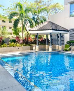 Hometel by ECR at Viceroy Residences