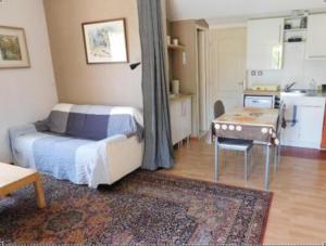 Maisons d'hotes Les Cigales : Studio Familial