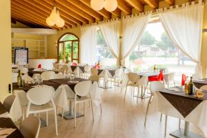 Airone Bianco Residence Village