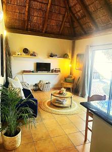 The Zen-Den - Subtle Charm & Luxury in Bryanston