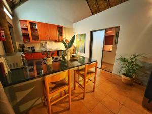 The Zen-Den - Subtle Charm & Luxury in Bryanston