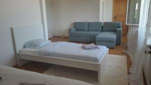 VK - VB - Zürich Airport - Homestay - Villa Bänikon