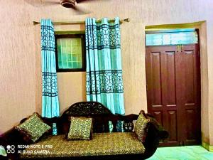 Stone House & Apartment 3