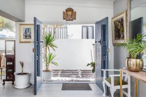 Villa Blau Luxury beachfront villa