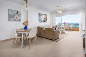 Estepona Promenade Beachfront Apartment