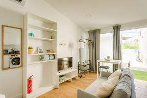 Charming Aroeira Beach Studio - 3hvězdičkové hotely ve městě Aroeira