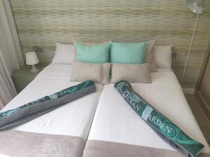 Ocean Garden, Heated Pool, Sunny Terrace,Fast Wifi