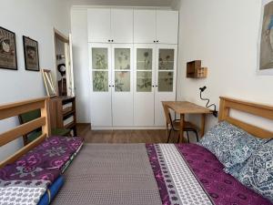 The Round Garden flat