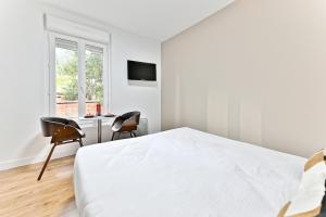 Petit studio paisible en région parisienne -IV