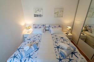 Apartment Khaleesi with sea view