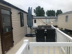 Stunning 6 Berth Caravan For Hire At Norfolks Seashore Haven Park Ref 22005Ev