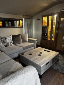 Lovely 4 Berth Caravan At Southview Holiday Park Ref 33001L