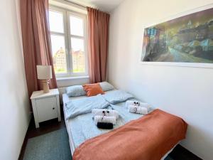 LTS RENT Comfortable RIVER VIEW & ART, Five Rooms