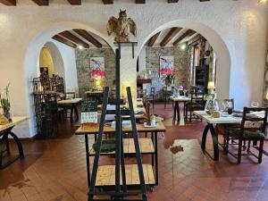 Hotels Logis Hostellerie Du Grand Duc hotel restaurant : photos des chambres