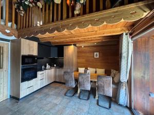 App style chalet de caractère, chaleureux et confortable pied des pistes