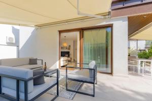 Balaton Breeze Pihenőház by BLTN