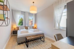 Balaton Breeze Pihenőház by BLTN