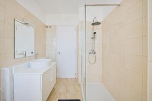 Bright Apartment in Saldanha