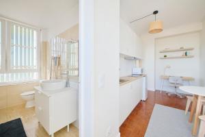 Bright Apartment in Saldanha