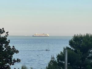 Appartements Ezevacances Studio Capuccino vue mer : photos des chambres