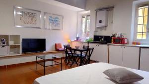 Deluxe Studio room in TICINESE 59 APARTMENT