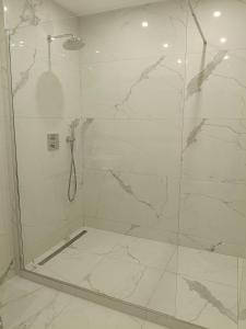 Stunning 2 bedroom apartment with Terrace and Sea view, Nice Cimiez Liberation