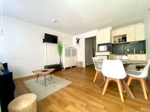 Appartements L oree du sable studio avec place de parking au coeur du triangle d Or : photos des chambres