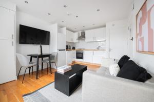 1 bedroom flat in Hyde Park