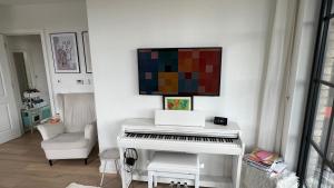 Bright 3 bed in Hackney Wick Perfect for families with kids
