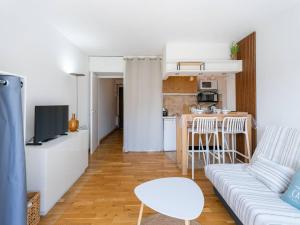 Studio cabine proche plage avec balcon sud, Wifi, et parking - Carnac - FR-1-477-98