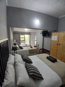 Victoria Oaks Beaufort West Guesthouse