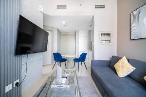 Elegant Escapes - Lavish 1B,Dubai Water Canal View