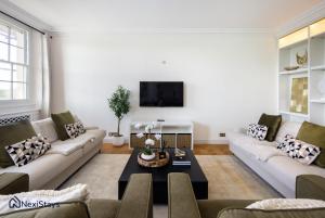 15 Mins Walk to Selfridges, Hyde Park Penthouse