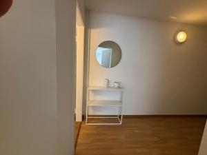 Studio City Center - Crown 13