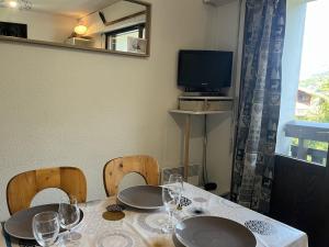 Appartements Chaleureux studio centre Samoens, balcon, proche commodites et skibus - FR-1-624-83 : photos des chambres
