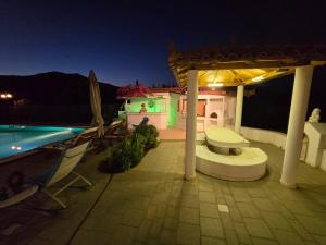 Elia Apartment Garden Oasis With Pool Astros