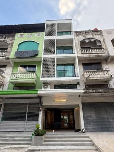 2 Bed & 2 Bath Suite, 4th floor