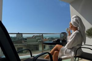 Loris Seaside Modern Apartment