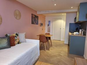 Appartements Studio RDC Charme et confort au centre Orleans : photos des chambres