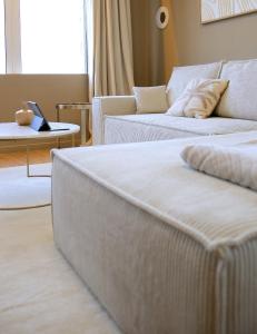 Appartements AMMG Tour Marina – Suites Signature | Vue Mer Panoramique, Jacuzzi & Design : photos des chambres