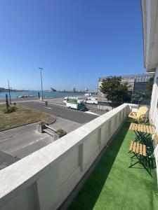 Appartements AMMG Tour Marina – Suites Signature | Vue Mer Panoramique, Jacuzzi & Design : photos des chambres