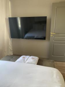 Appartements AMMG Tour Marina – Suites Signature | Vue Mer Panoramique, Jacuzzi & Design : photos des chambres