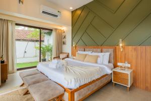 Villa Fleuve 6-BHK Riverfront Hideaway With Infinity Pool & Bathtub