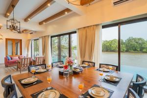 Villa Fleuve 6-BHK Riverfront Hideaway With Infinity Pool & Bathtub